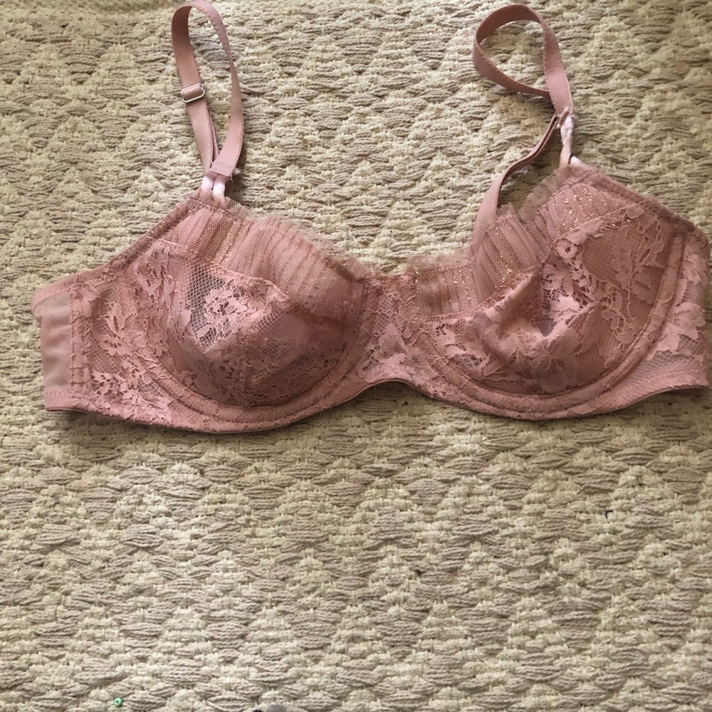 Victoria’s Secret unlined bra
